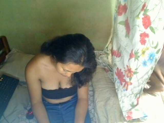 AmeliaHot