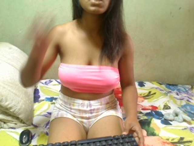 AmeliaHot