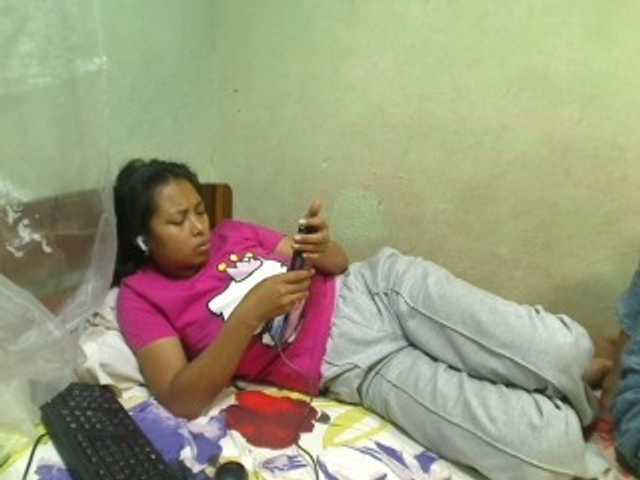 AmeliaHot