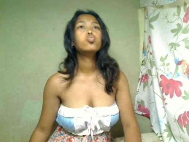 AmeliaHot