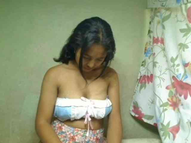 AmeliaHot webcam