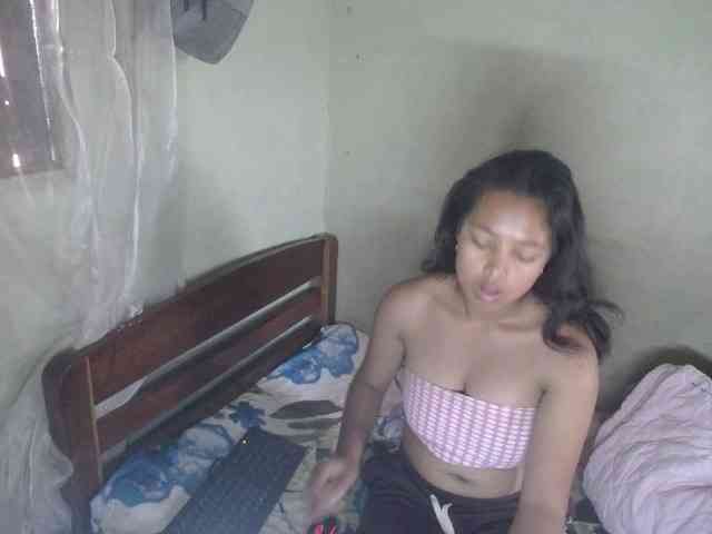 AmeliaHot