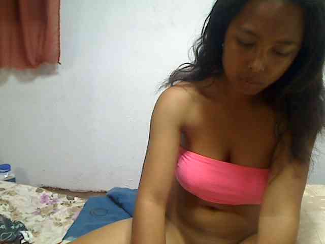 AmeliaHot