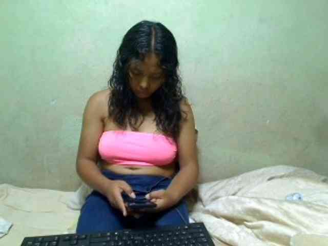 AmeliaHot