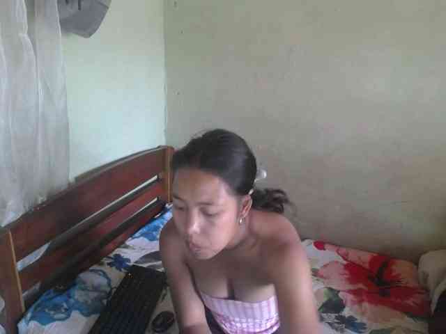 AmeliaHot