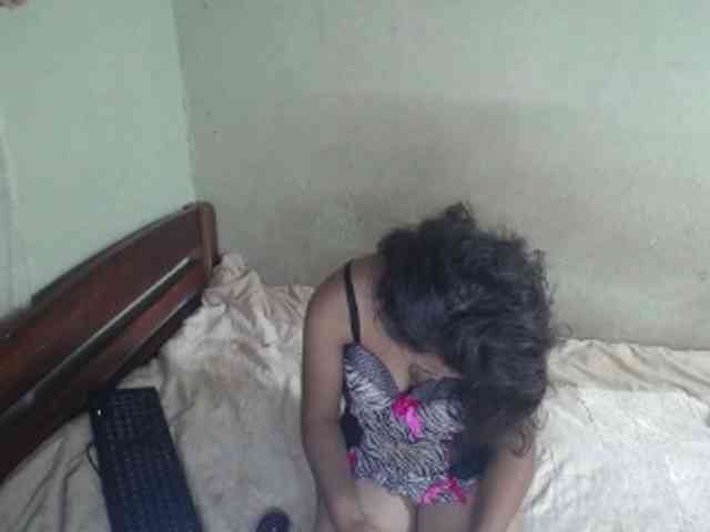 AmeliaHot webcam