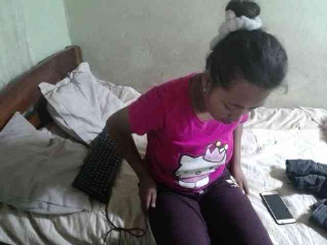 AmeliaHot
