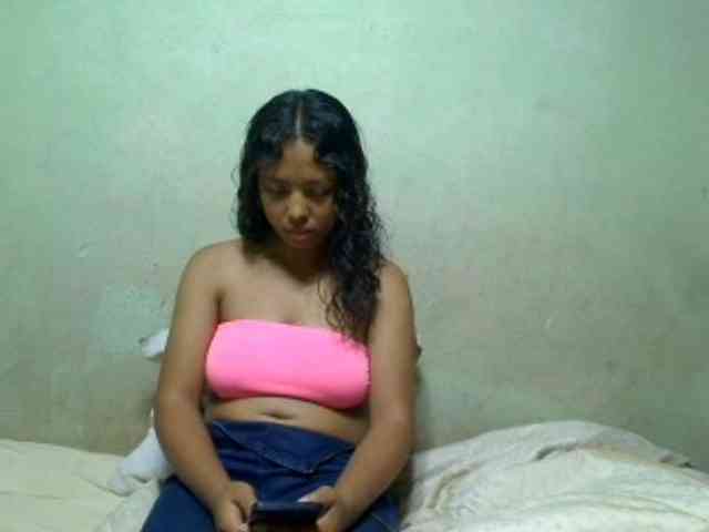 AmeliaHot