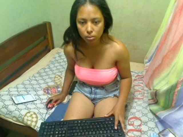 AmeliaHot webcam