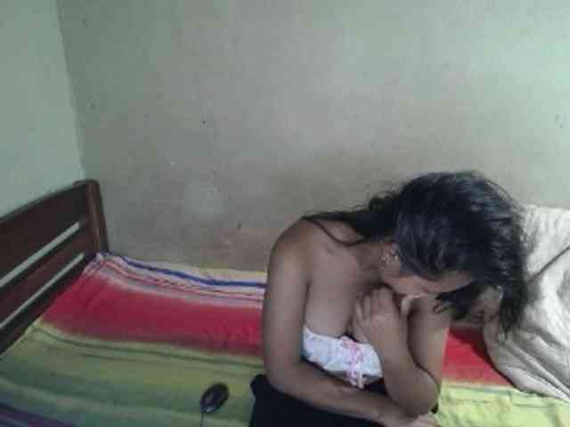 AmeliaHot