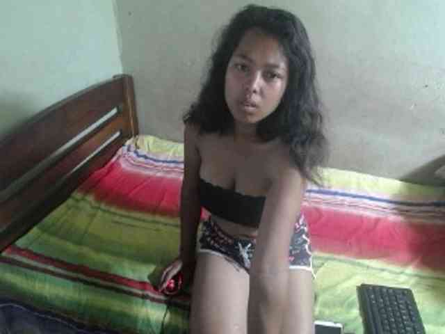 AmeliaHot