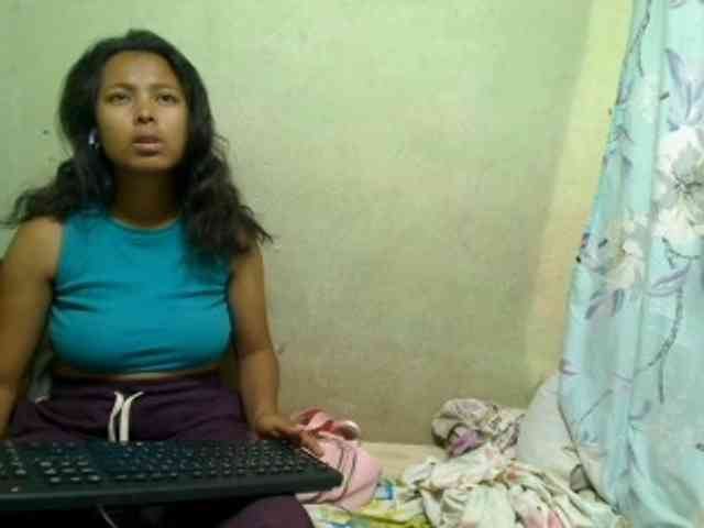 Modèle: AmeliaHot