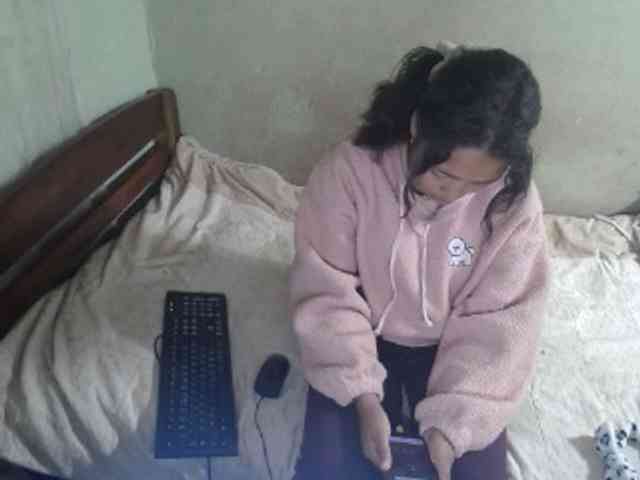 AmeliaHot webcam