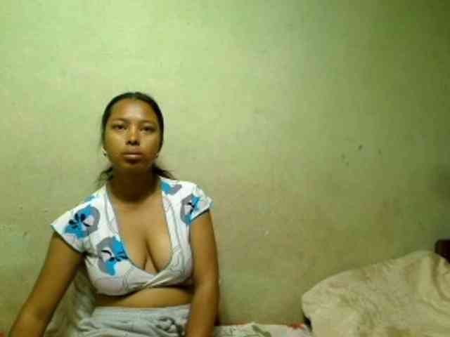 AmeliaHot