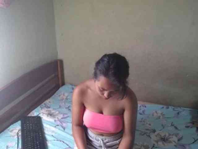 AmeliaHot webcam