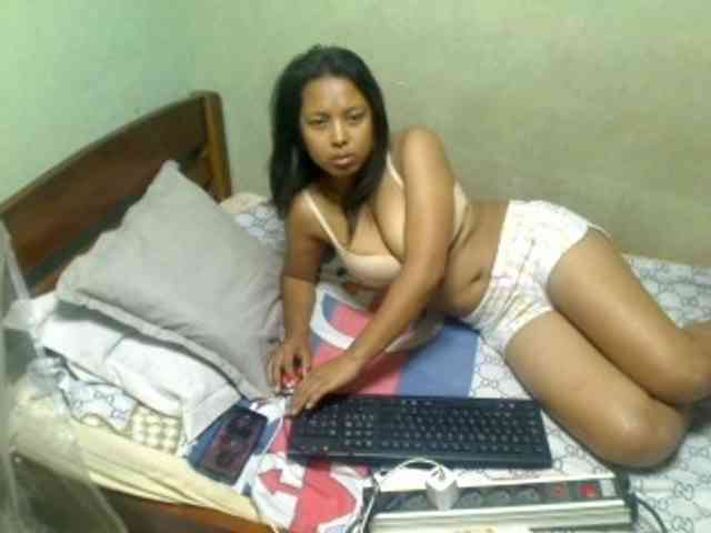 AmeliaHot webcam