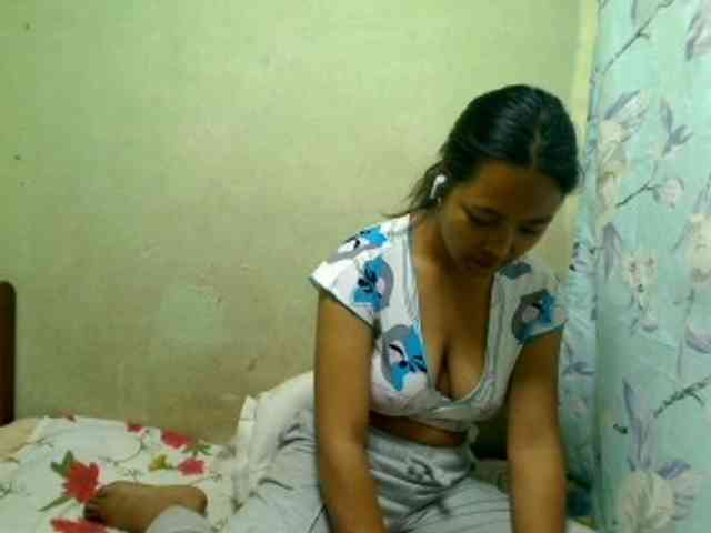 AmeliaHot
