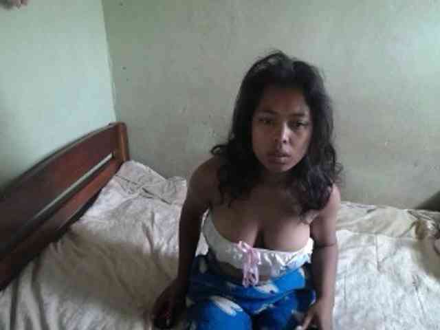AmeliaHot