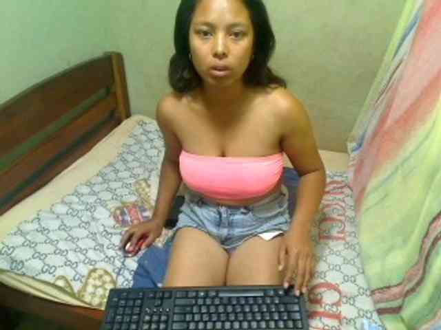 AmeliaHot webcam