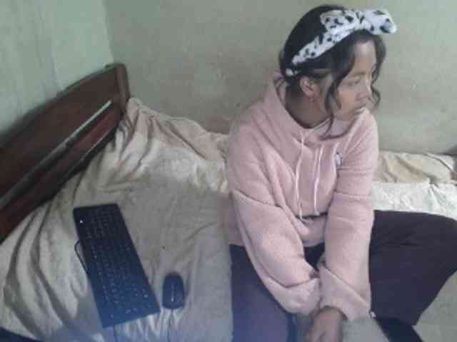 AmeliaHot webcam
