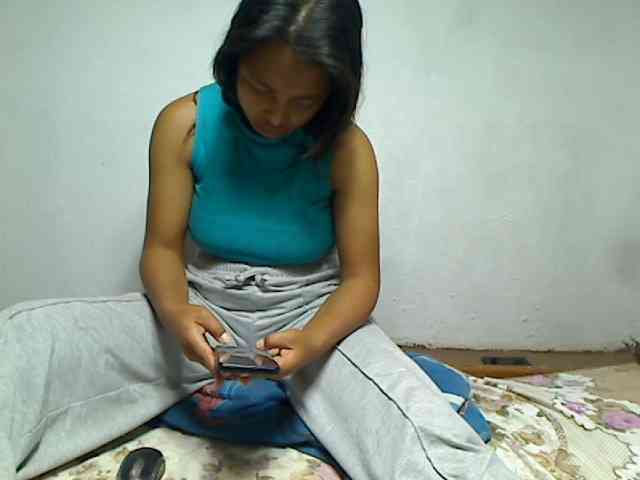 AmeliaHot