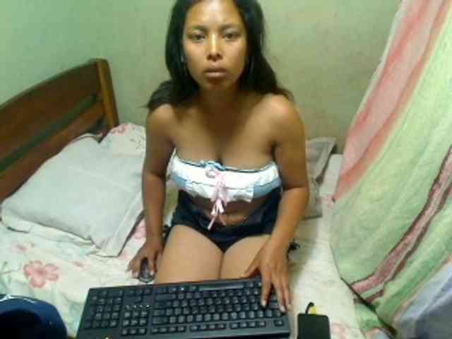 AmeliaHot