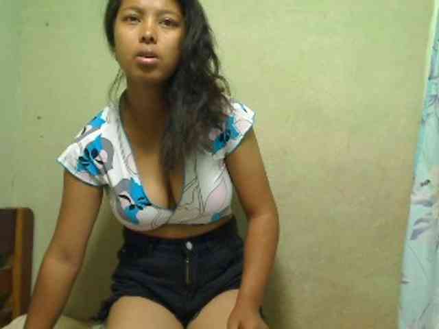 Modèle: AmeliaHot