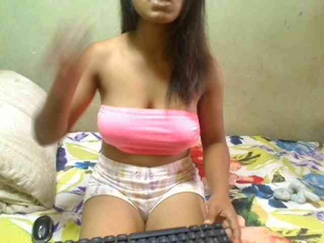 AmeliaHot