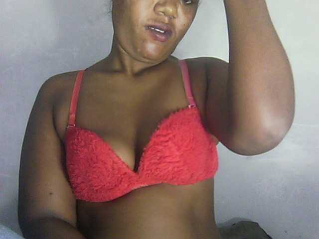 Masivelo live cam on BongaCams