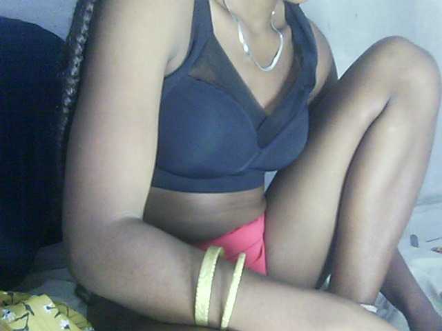 Masivelo live cam on BongaCams