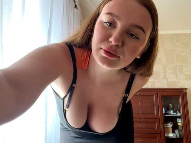 MaureenCardimino live cam on BongaCams