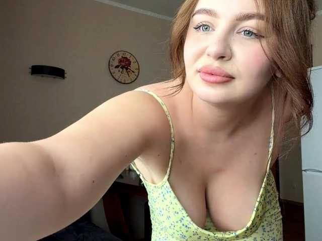 MaureenCardimino live cam on BongaCams