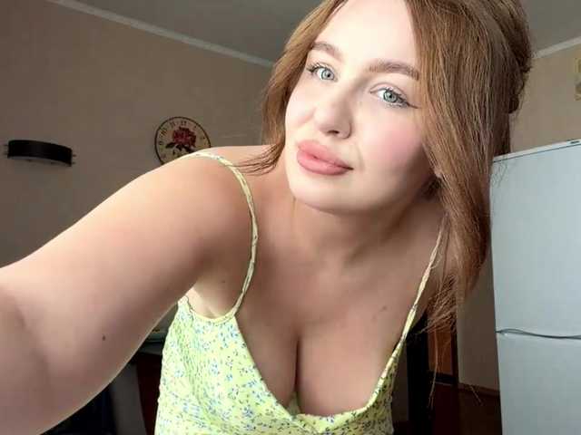 MaureenCardimino live cam on BongaCams