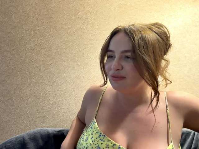 MaureenCardimino live cam on BongaCams