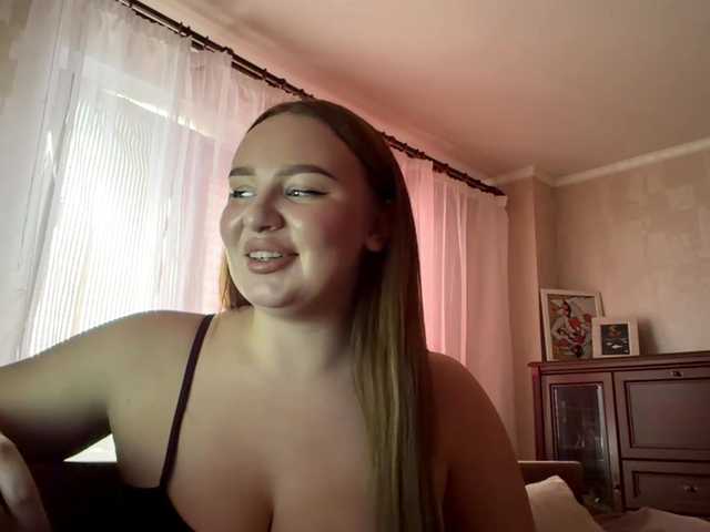MaureenCardimino live cam on BongaCams