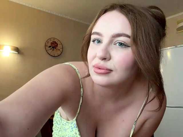 MaureenCardimino live cam on BongaCams