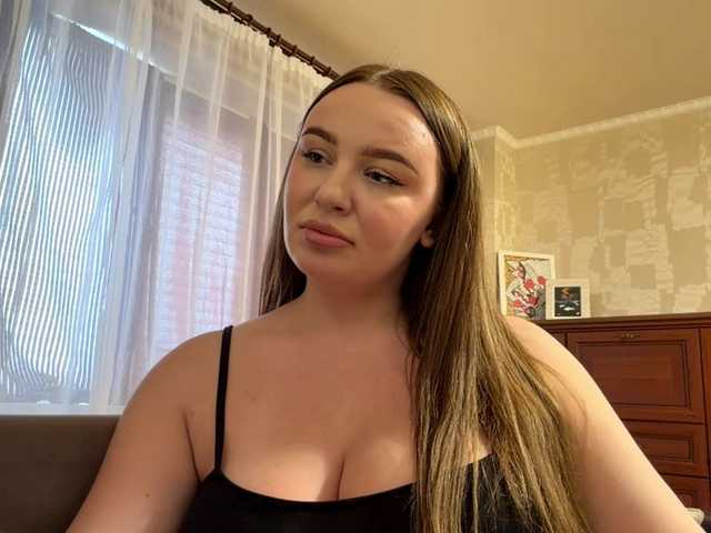 MaureenCardimino live cam on BongaCams