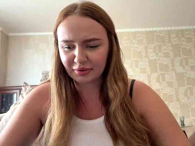 MaureenCardimino webcam