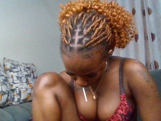 PetiteDivah24's Live Webcam