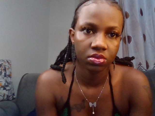 PetiteDivah24