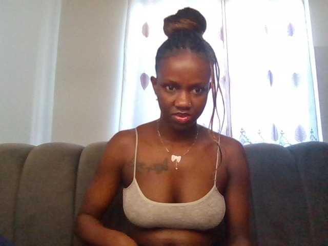 PetiteDivah24