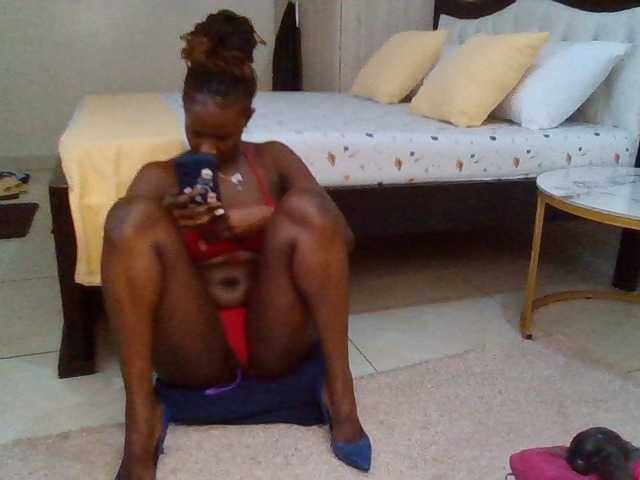 PetiteDivah24
