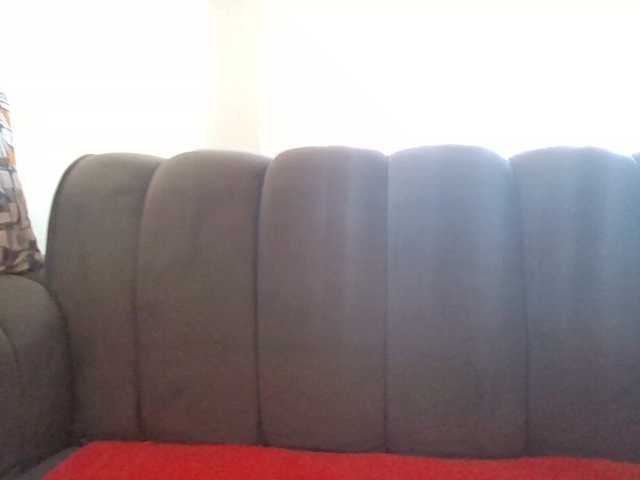 PetiteDivah24 live cam on BongaCams