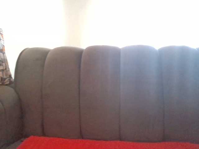 PetiteDivah24 live cam on BongaCams