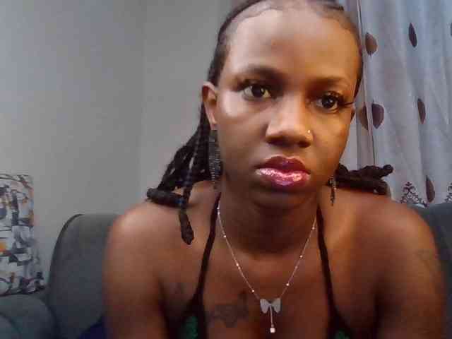 PetiteDivah24