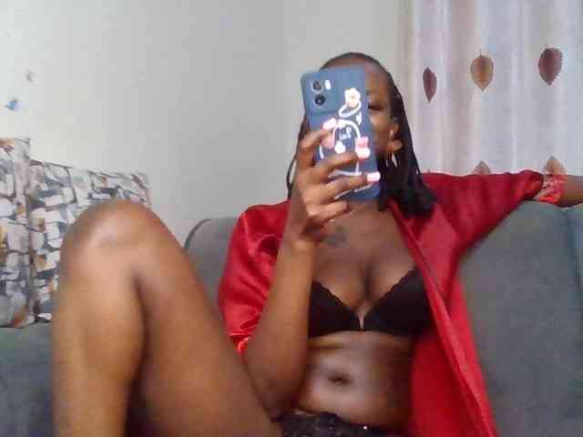 PetiteDivah24
