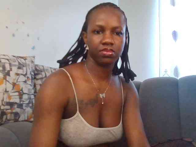 PetiteDivah24