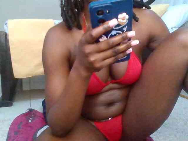 PetiteDivah24
