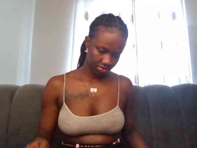 PetiteDivah24