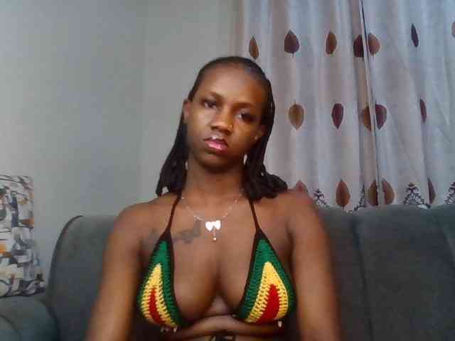 PetiteDivah24